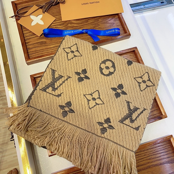 ブランドマフラー背面デザイン